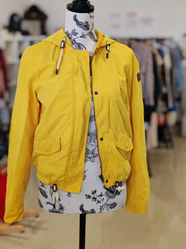 reusecentrum, baterkaren, Only, parka, XS, žltá, kapucňa, prechodná, na zips, voľnočasová, športová