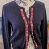 reusecentrum, baterkaren, H&M Basic, sveter, XS, tmavomodrý, ľudový vzor, priliehavý, gombíky, pohodlný, elegantný