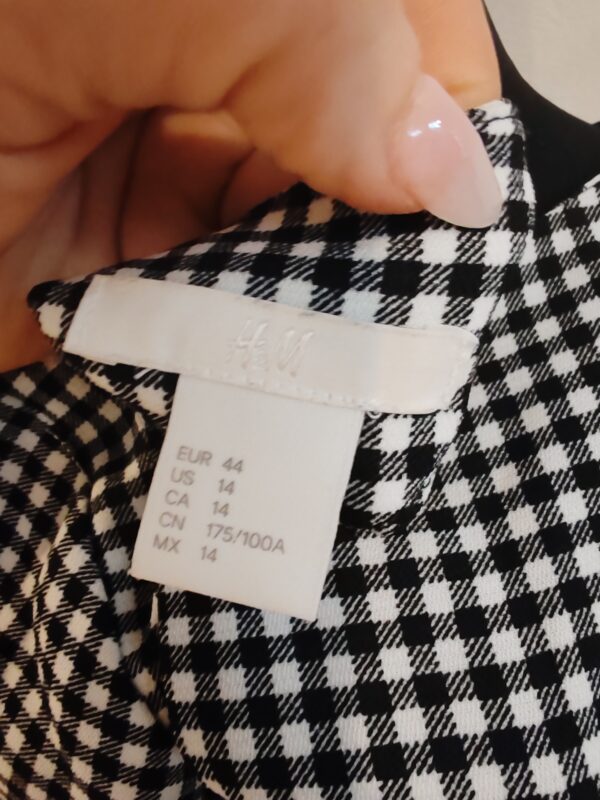 reusecentrum, baterkaren, šaty, dámske šaty, voľné šaty, kárované, čierno-biele, mašľa, dlhé rukávy, elegantné, tenká látka, 44