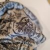 reusecentrum, baterkaren, dámska šatka, prechodná šatka, jemné farby, módny doplnok, elegantná šatka