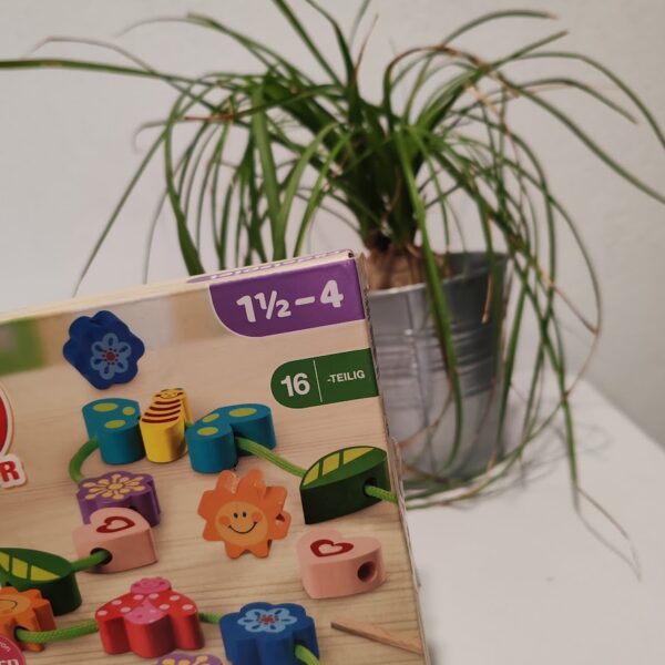 Playtive, drevená hračka, navliekanie, motorika, Montessori, detská hračka, jemná motorika, učenie hrou, baterkaren, reusecentrum
