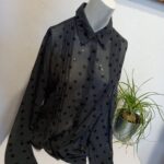 fl.irt, dámska košeľa, priehľadná blúzka, bodky, čierna košeľa, veľkosť 42, dlhý rukáv, elegantný štýl, ležérny outfit, kancelársky look, reusecentrum, baterkaren