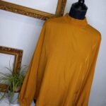 Reserved, dámska blúzka, retro štýl, horčicová blúzka, dlhý rukáv, veľkosť 40, elegantná blúzka, štýlový outfit, reusecentrum, baterkaren