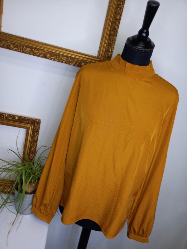 Reserved, dámska blúzka, retro štýl, horčicová blúzka, dlhý rukáv, veľkosť 40, elegantná blúzka, štýlový outfit, reusecentrum, baterkaren