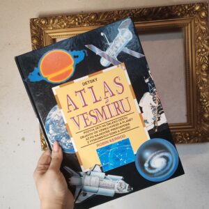 reusecentrum, baterkaren, kniha, detská kniha, atlas vesmíru, vesmír pre deti, náučná kniha, planéty, astronómia, vzdelávanie hrou