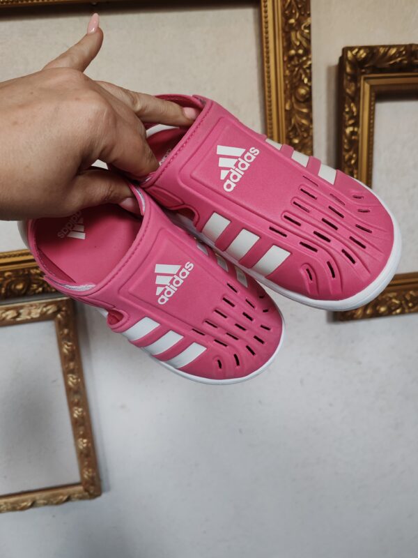 reusecentrum, baterkaren, adidas, sandale, detske_topanky, ruzove, leto, pohodlne, velkost32, secondhand