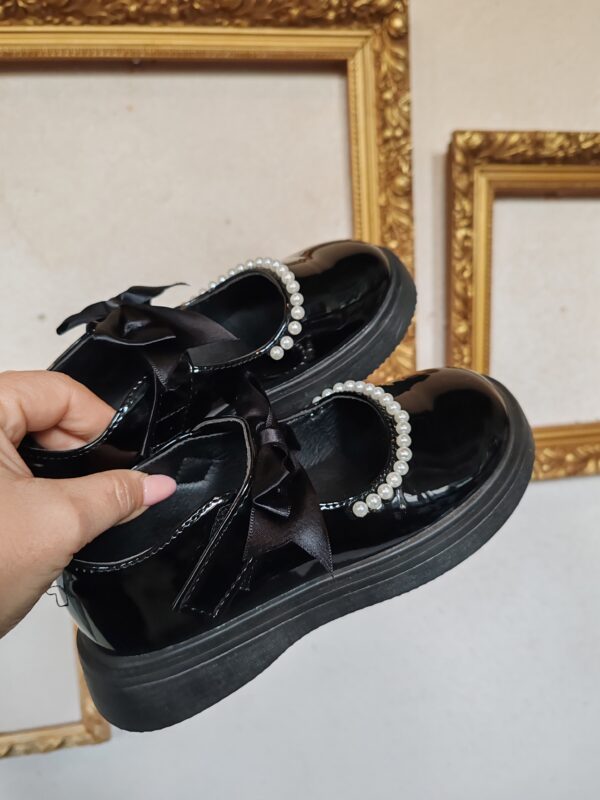 reusecentrum, baterkaren, baleriny, dievcenske_topanky, velkost_32, cierne, elegantne, perlicky, secondhand