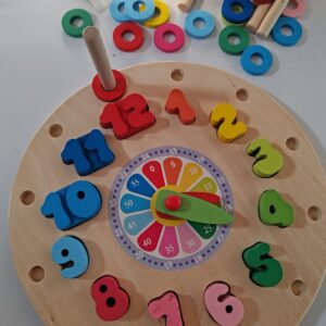 reusecentrum, baterkaren, detskehracky, drevena_hracka, hodiny, edukacna_hracka, montessori, pocitanie, farby, deti, secondhand
