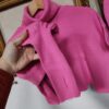 reusecentrum, baterkaren, reserved, everyday kolekcia, ruzovy rolak, crop top, xs s, damske oblecenie, stylovy top, moderny outfit, secondhand moda, udrzatelna moda