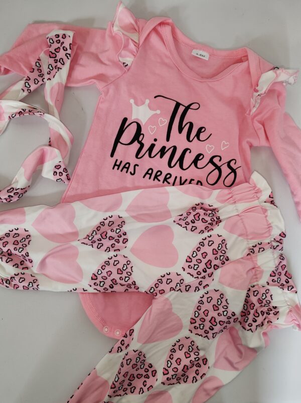 Dievčenský set „The Princess Has Arrived“, veľ. 3–6 mesiacov